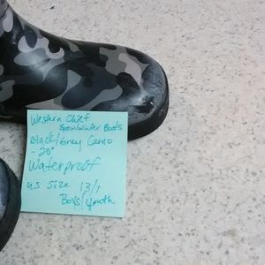 Shoes - Boys/youth size 13/1. Snow/winter boots Shoes - Boys/youth size 13/1. Snow/winter boots